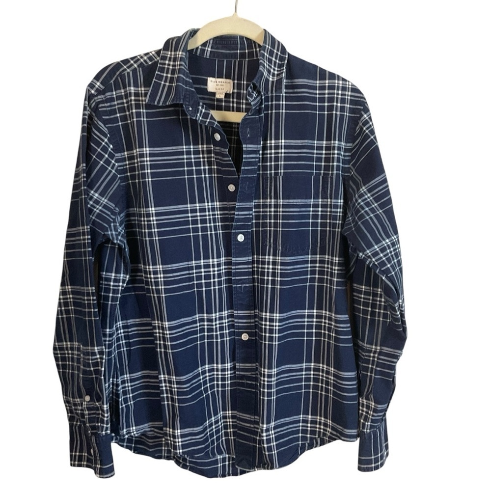 Club Monaco Navy Blue Plaid Button-Up Shirt. Slim Fit